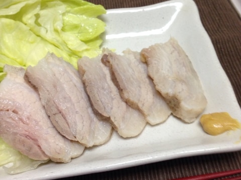 簡単すぎる!電気ポットで茹で豚(*^_^*)